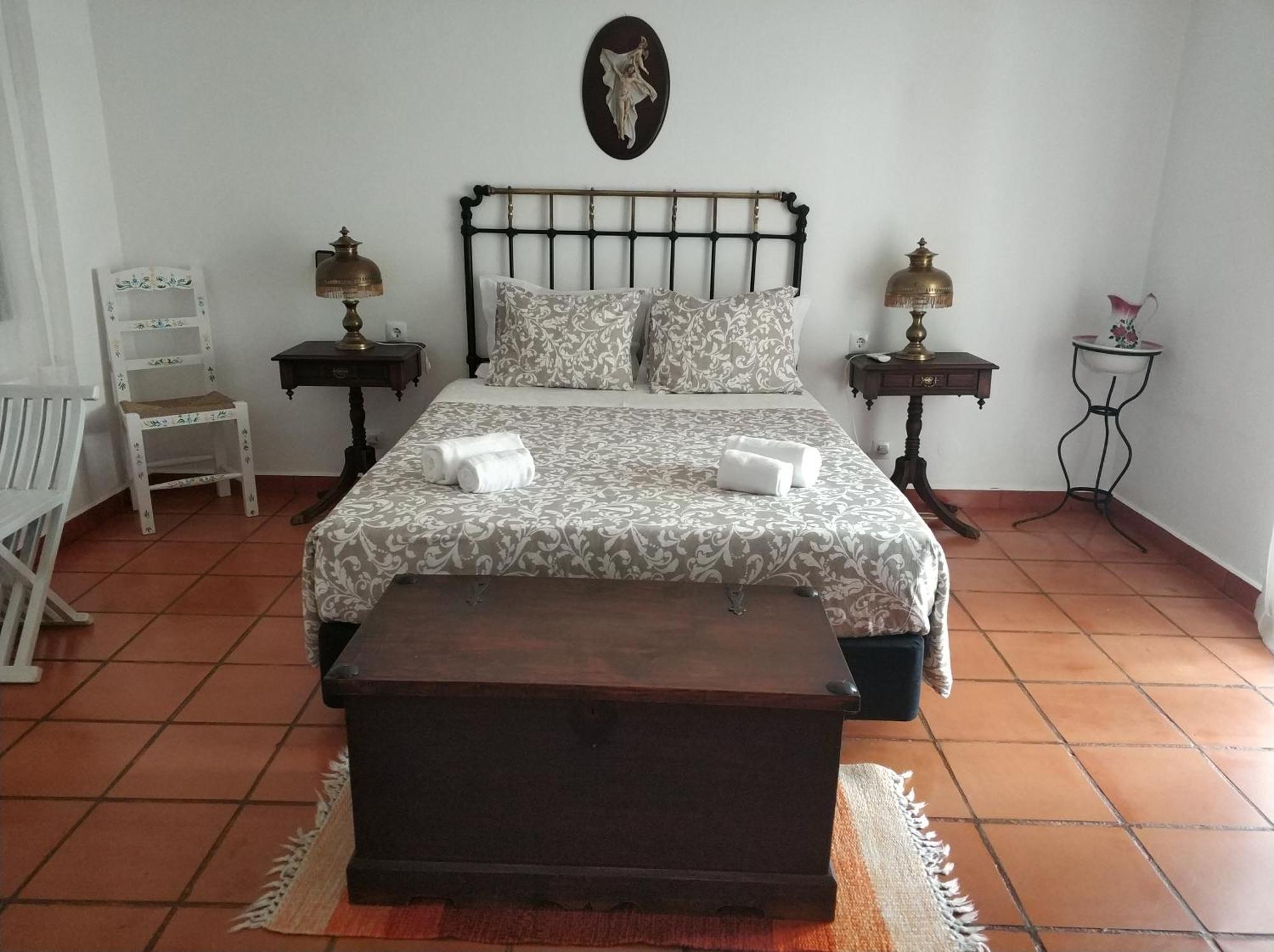 Casa Das Hortencias By Alojamentos Vitinho - Vila Nova Milfontes Вила-Нова-де-Мильфонт Номер фото